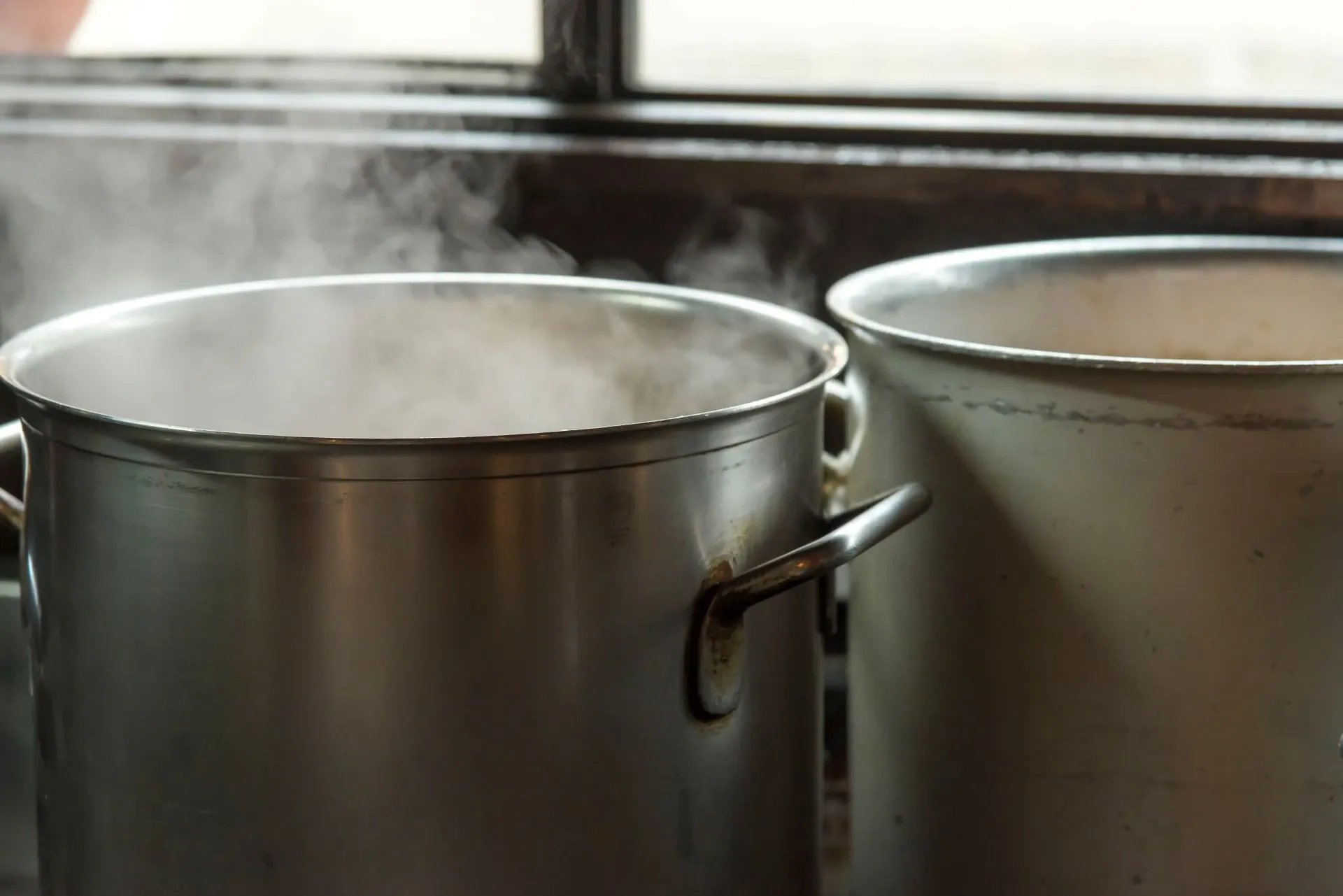 鶏白湯スープの様子