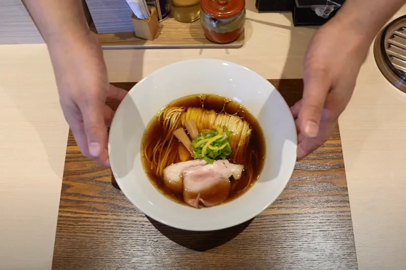 夜の店内（イメージ）