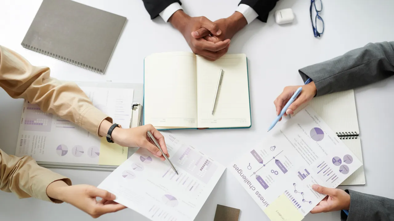 研究機関とメーカーのイメージ